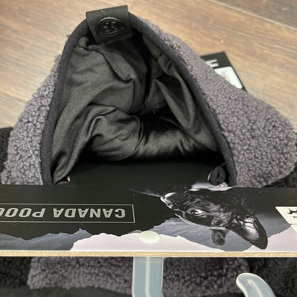 NWT Canada Pooch Cool Factor Dog Hoodie Black Grey Size 14 *Benefits Animals* - Picture 6 of 10